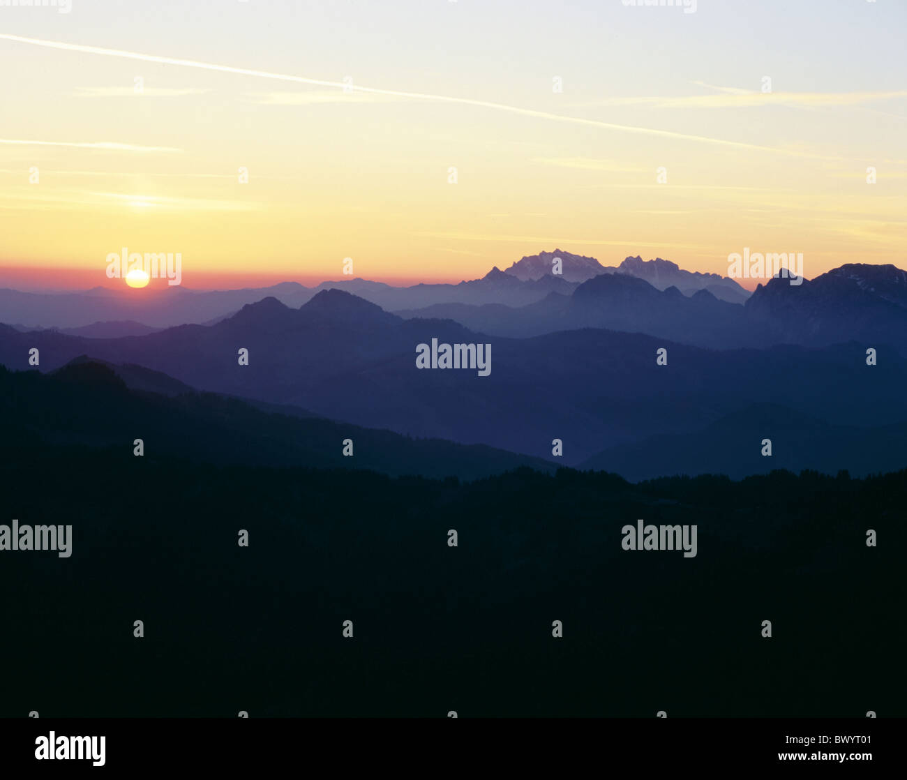 Alpen Alpen Blick vom großen Mythos Dämmerung Twilight Kanton Schwyz Landschaft Morgen Santis Switze Stockfoto