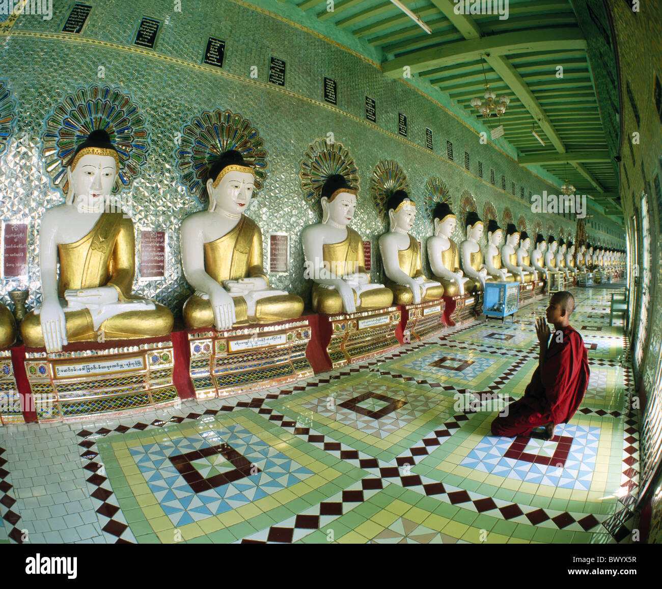 Burma Asien Buddha Statuen Buddhismus Burma Figuren im inneren Kultur Kultur Mönch Monch Myanmar kein Modell rele Stockfoto