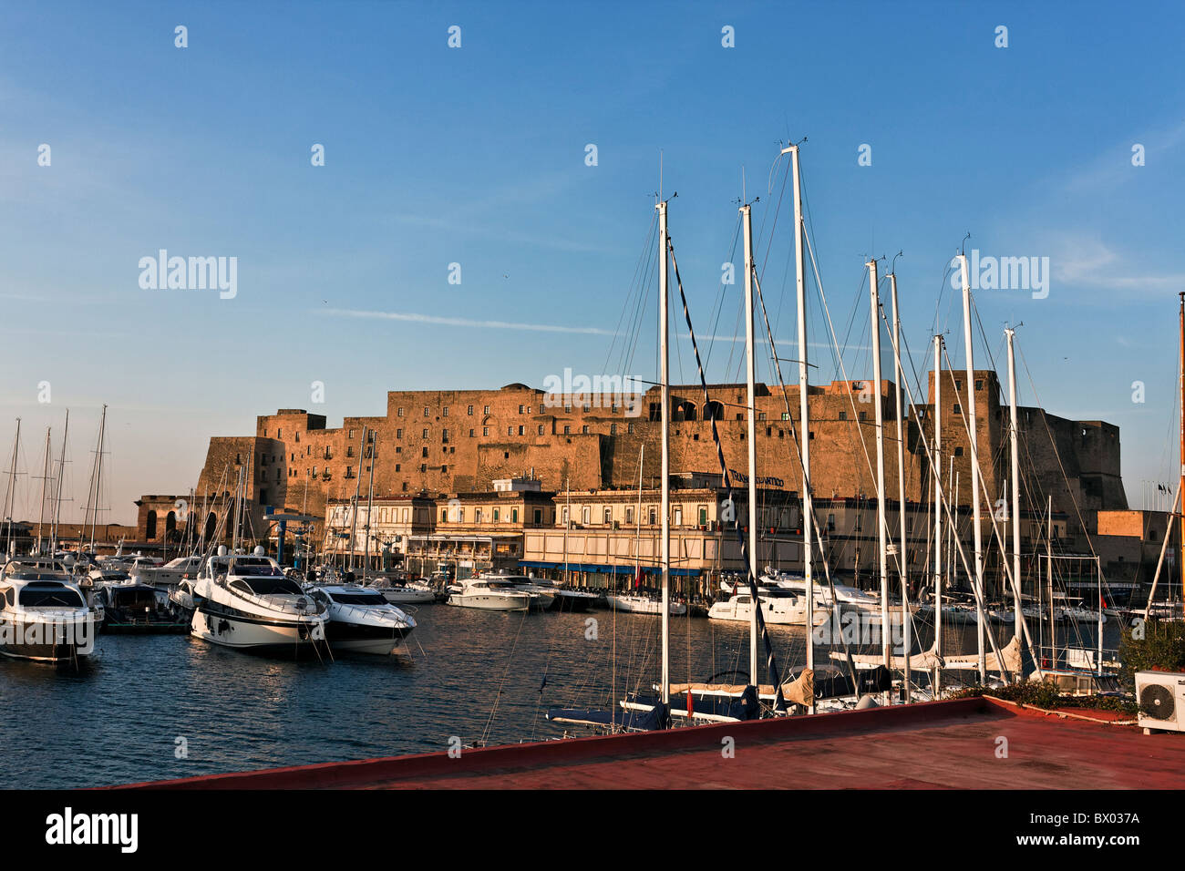 Castel OVO von Mergellina, Neapel, Kampanien, Italien Stockfoto