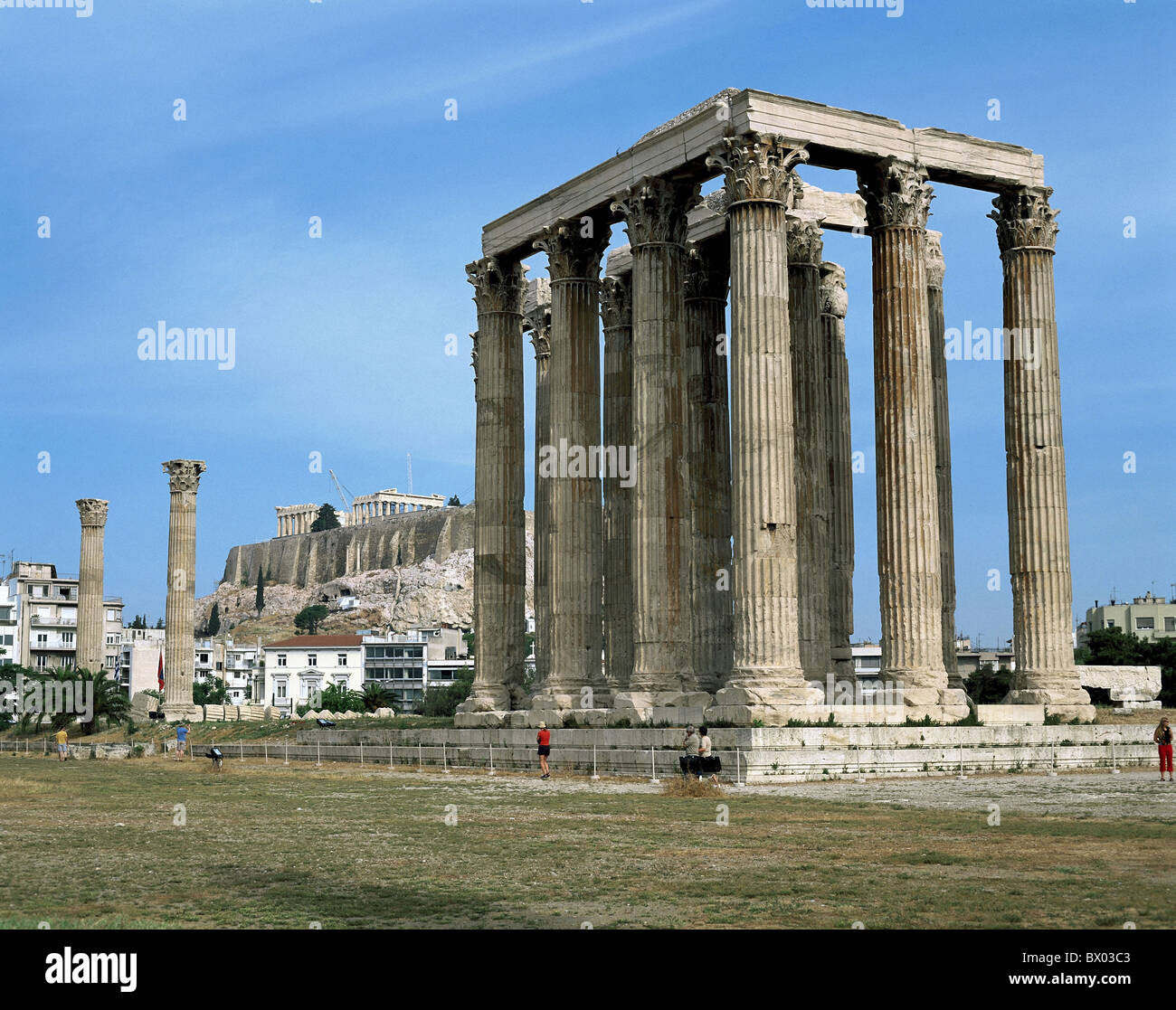 Akropolis antik antike antike Athen Griechenland historische Olympieion Ruinen Spalten Tempel Stockfoto