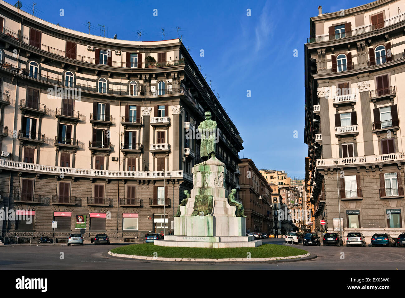 Statue von Umberto i., Achille D'Orsi Bildhauer, via Nazario Sauro, Viertel Santa Lucia, Neapel, Campania, Italien Stockfoto