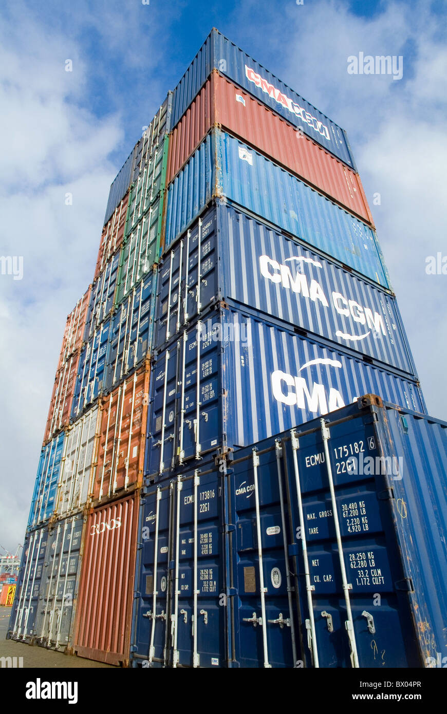 Gestapelte Container, Hamburg, Deutschland Stockfoto