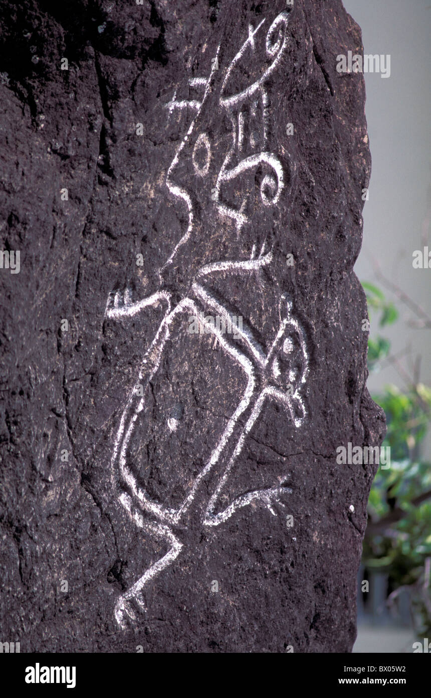 Carib indische Malerei Rock Felsmalereien Kultur Zeichnungen historische native Petroglyphen Felsen St. Kitts Stockfoto