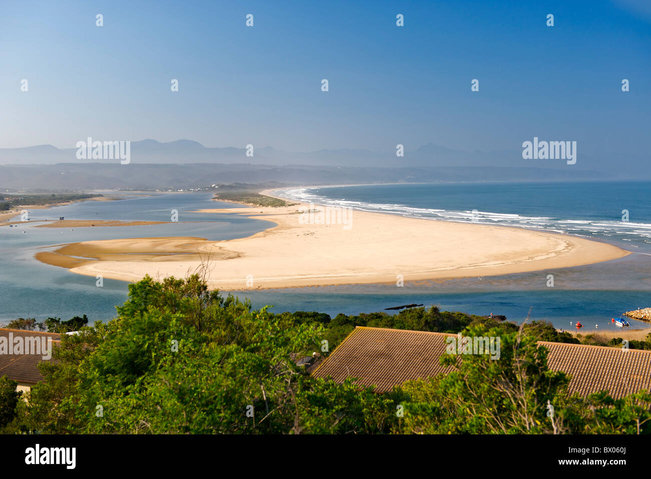 Suche Strand in Plettenberg Bay an der Garden Route in Südafrika. Stockfoto