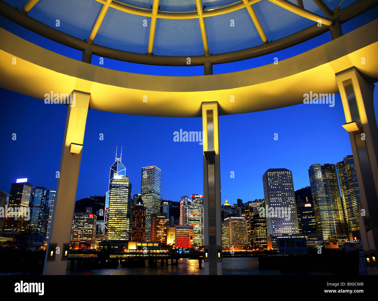 Wolkenkratzer im Central District, Hong Kong, China Stockfoto