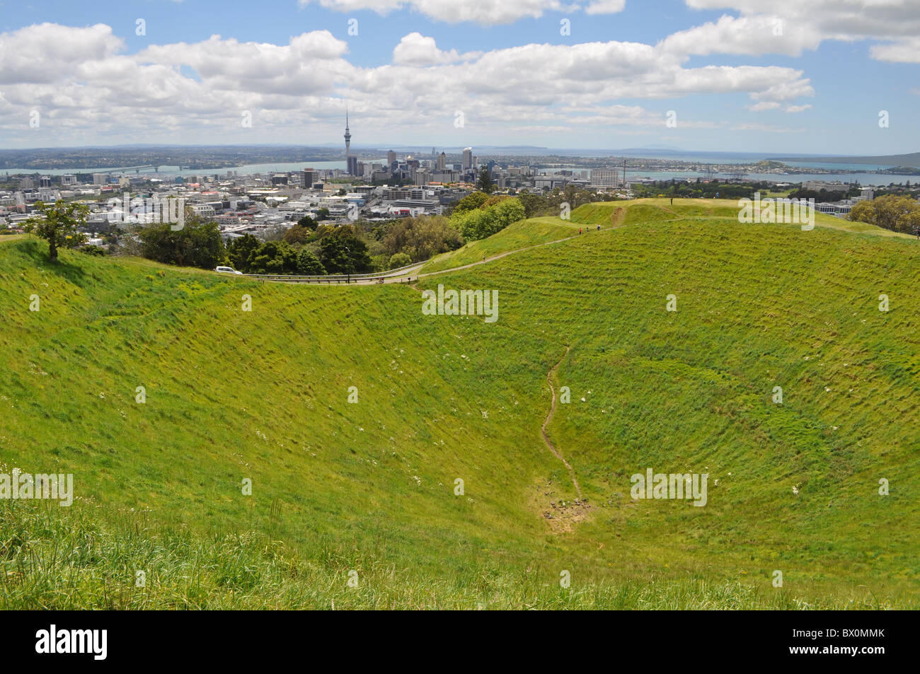 Blick auf Auckland aus Mt. Eden Stockfoto