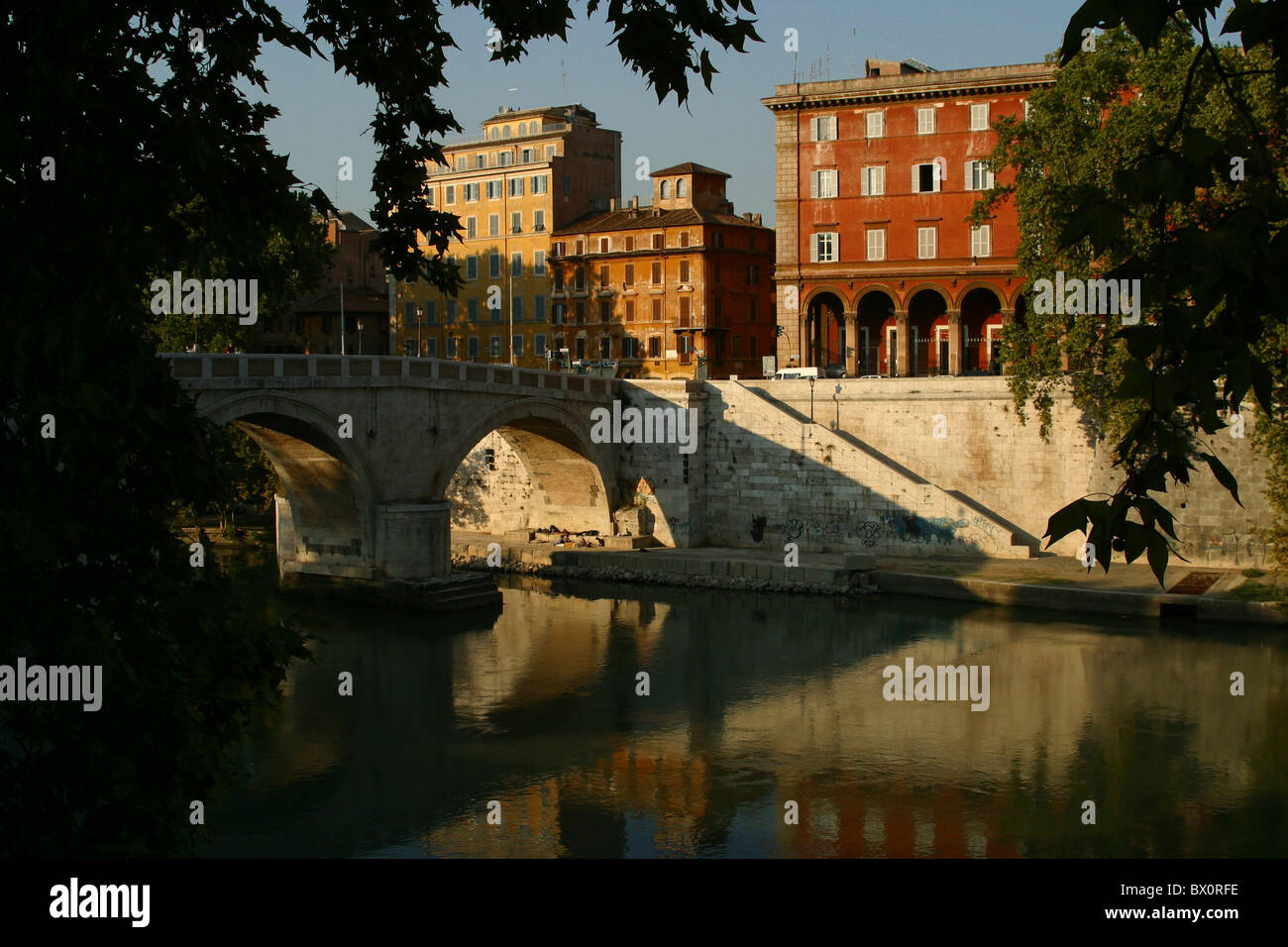 der Tiber in Rom, Rom, Italien Stockfoto