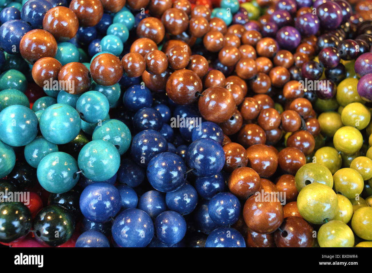 Mehrfarbig bunten Perlen Halsketten Schmuck Stockfoto