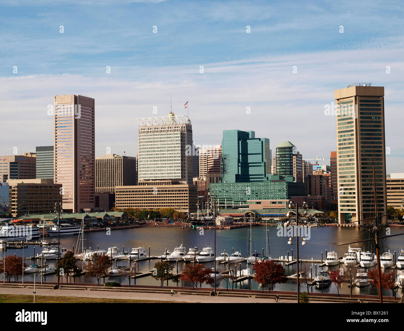 Skyline von inneren Hafen und der Innenstadt von Baltimore MA USA