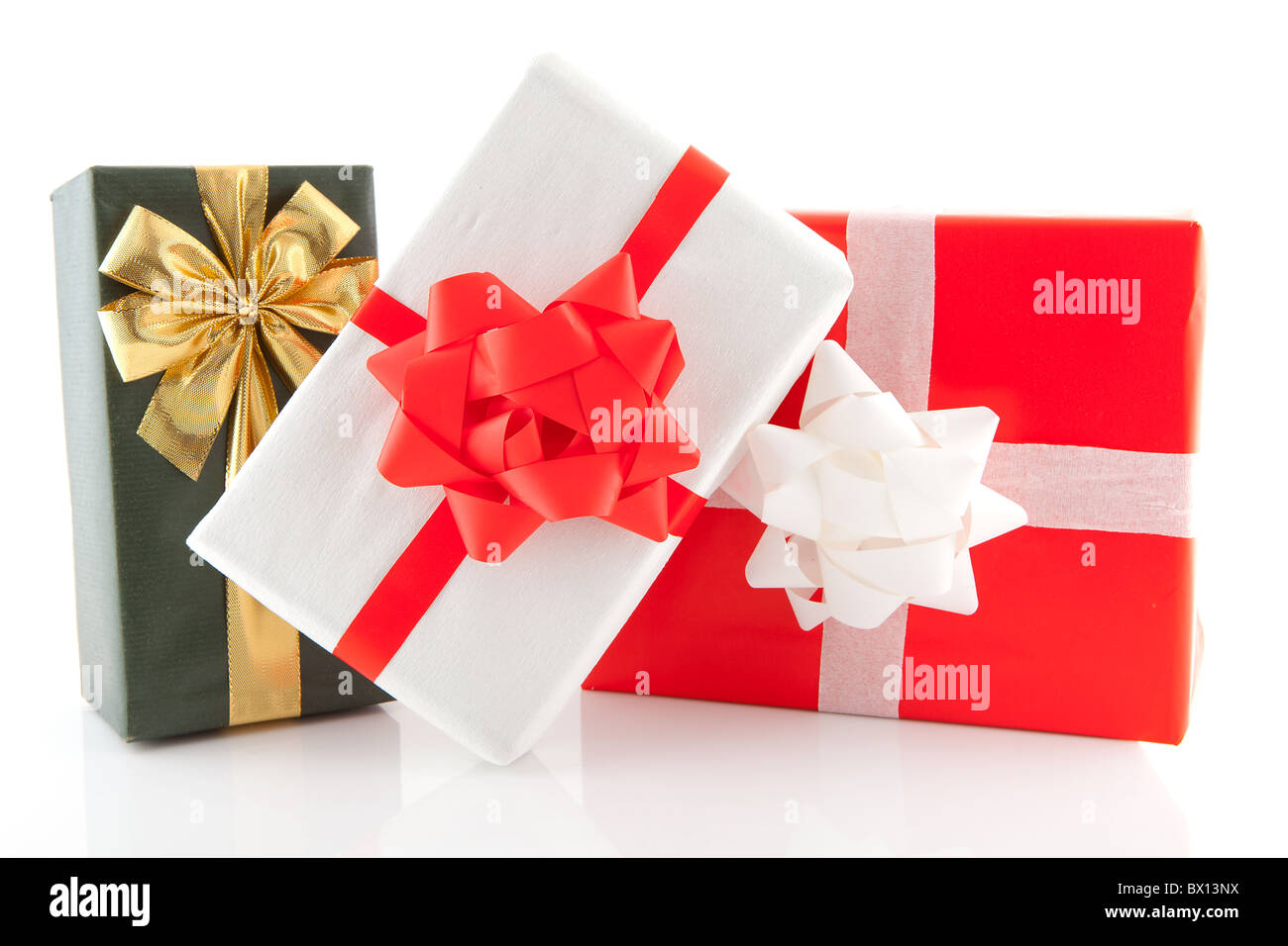 Weihnachtsgeschenke isolierten auf weißen Hintergrund Stockfoto