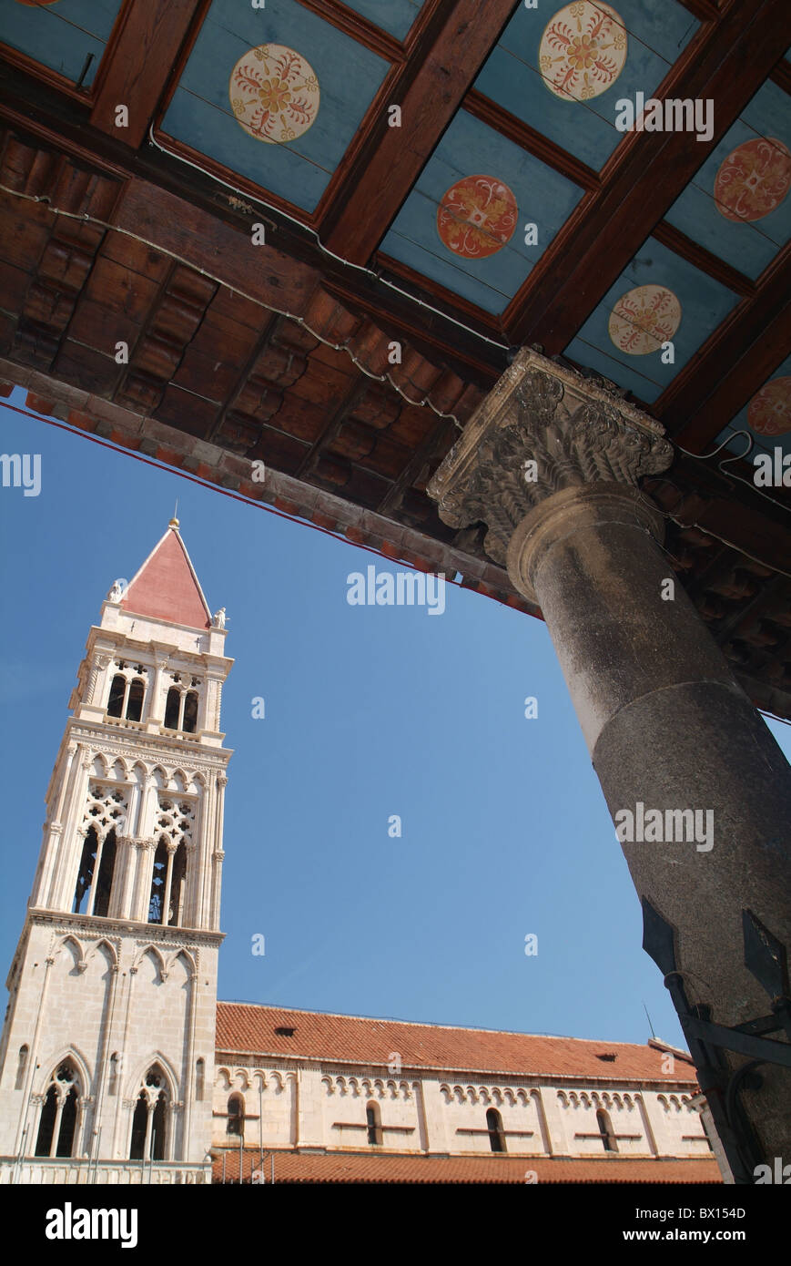 Trogir-Stadt St. Laurentius Kathedrale Spalte Abdeckung Farben Altstadt Kroatien Europa dalmatinischen UNESCO w Stockfoto