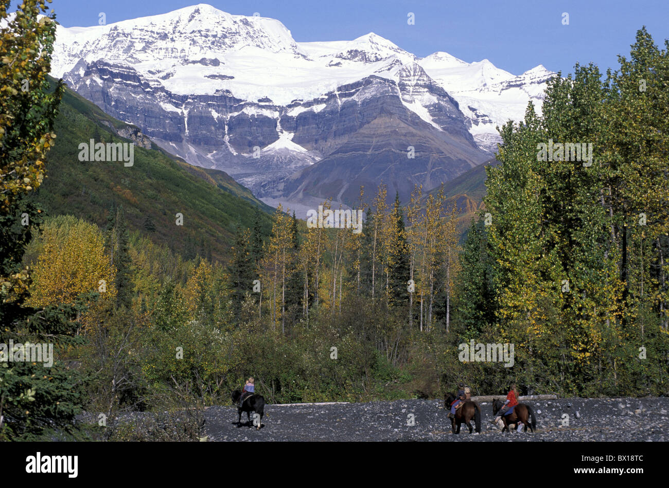 Alaska Familie Wrangell Mountains Pilger Familie USA Amerika Vereinigte Staaten Kinder Berge Herbst si Stockfoto
