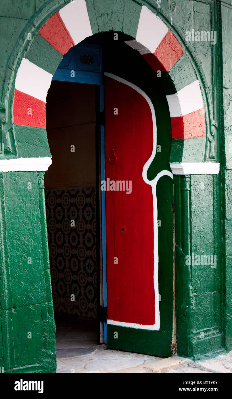 Farbige Eingang "Bäder" Souk Tunis Tunesien Stockfoto Farbige Eingang "Bäder" Souk Tunis Tunesien Stockfoto