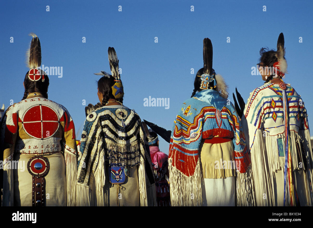 Bräunung Montana North American Indian Tage USA Amerika USA Womens traditionelle Tänzer Frauengruppe Stockfoto
