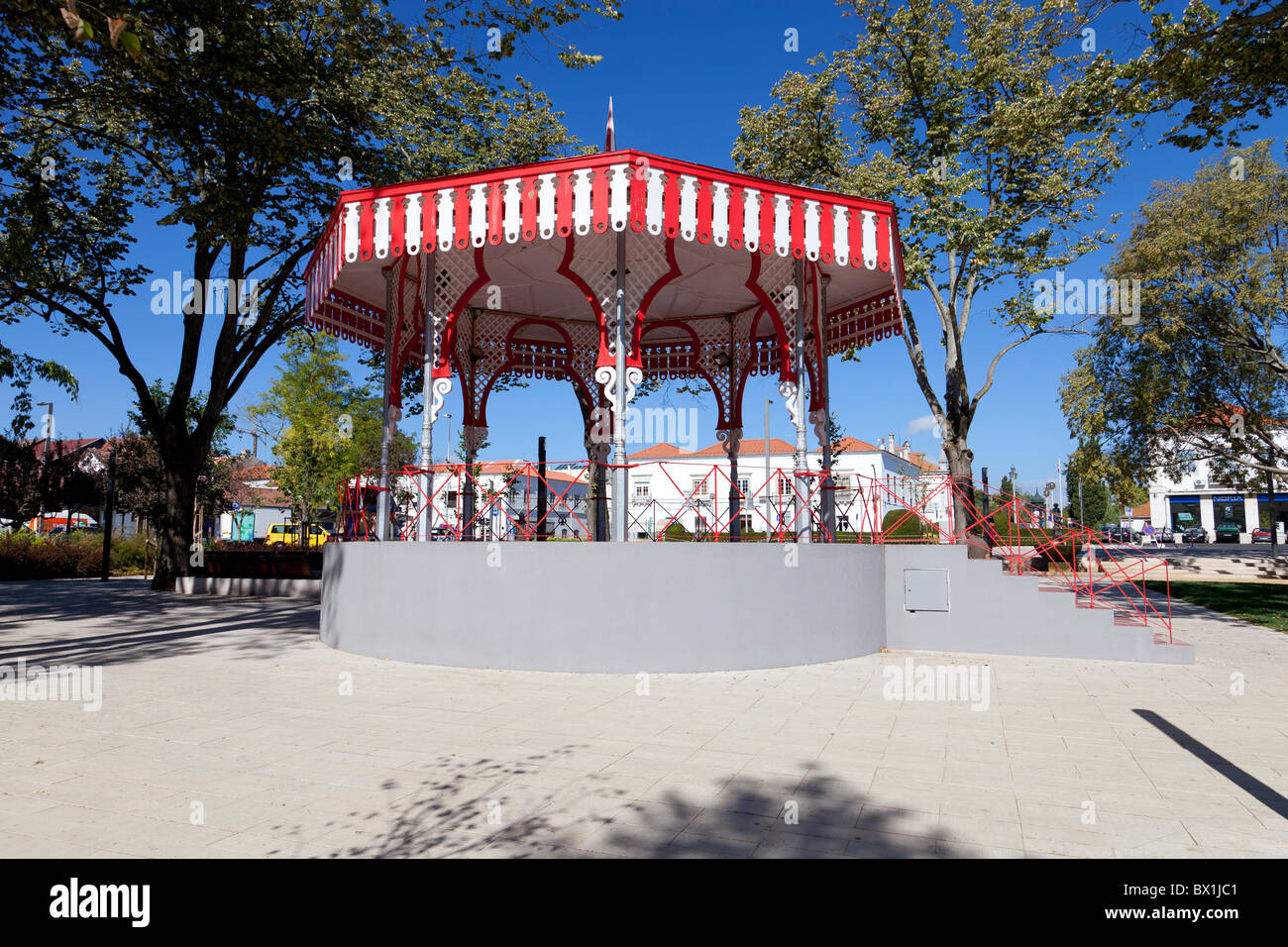 Musikpavillon im Republica Garten in der Stadt Santarém, Portugal. Stockfoto