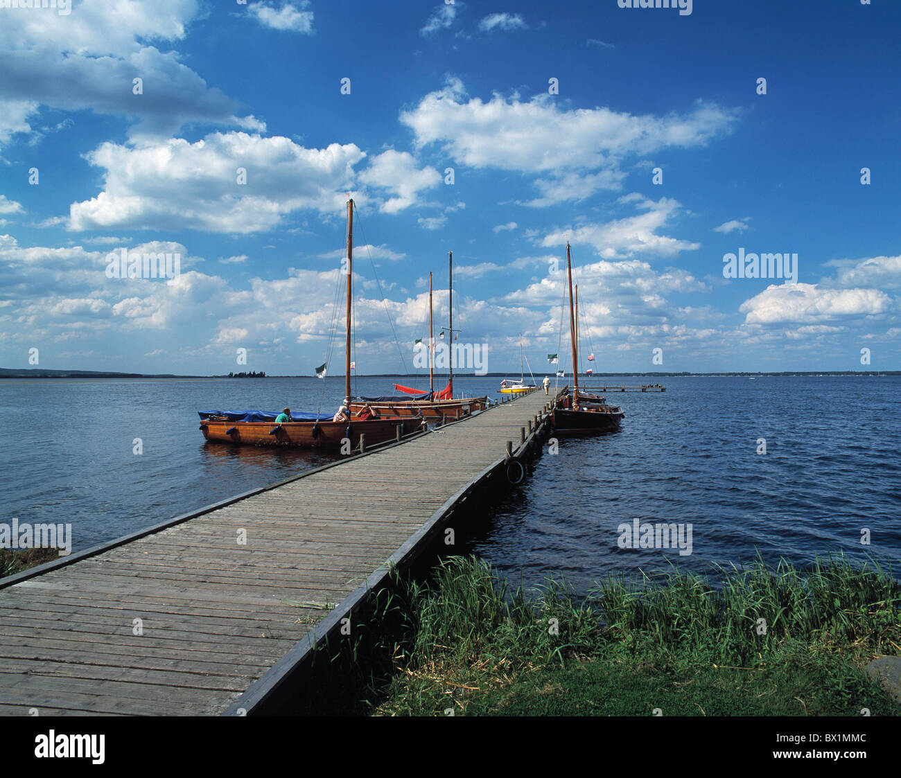 Deutschland Europa Steganlage Niedersachsen Naturpark Steinhuder Meer Schiff Abfahrt Festung Insel Wilh Stockfoto