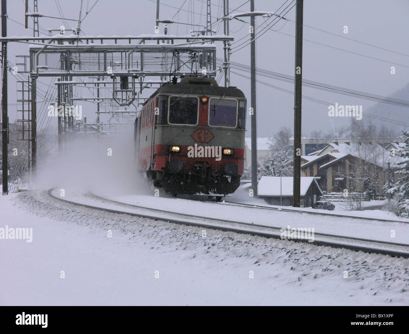 Industrie-Eisenbahn Eisenbahn Motor Lokomotive Schienen Bahn SBB Schnee Schweiz Europa Verkehr Zug tra Stockfoto