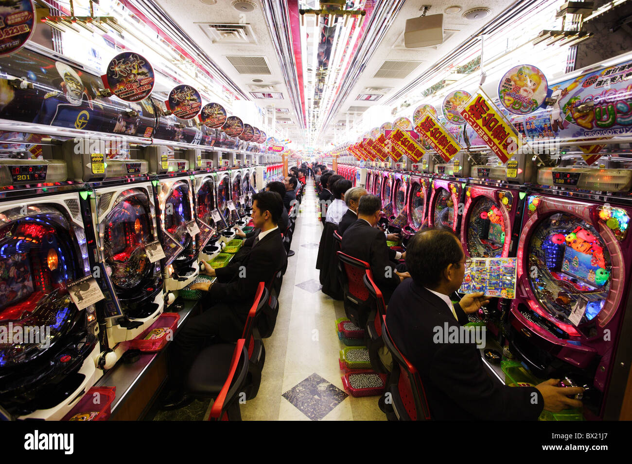 Japan-Asien Tokio Tokyo Pachinko Spiel Spielhalle Maschine Spielautomat Spiel sucht sucht spielen ga Stockfoto