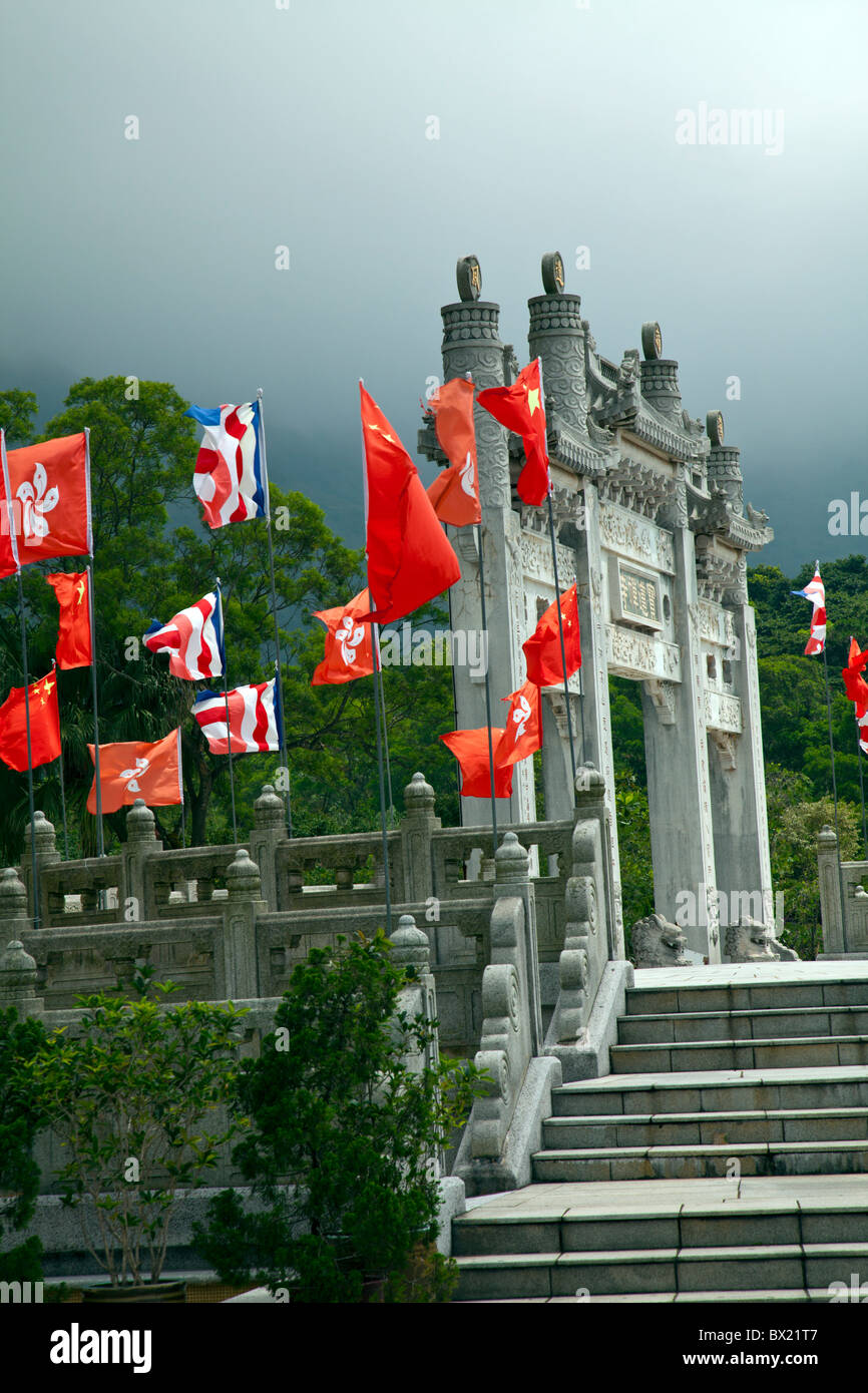 Po Lin Kloster LANTAU HONG KONG große Tor Fassade zum Tempel Stockfoto