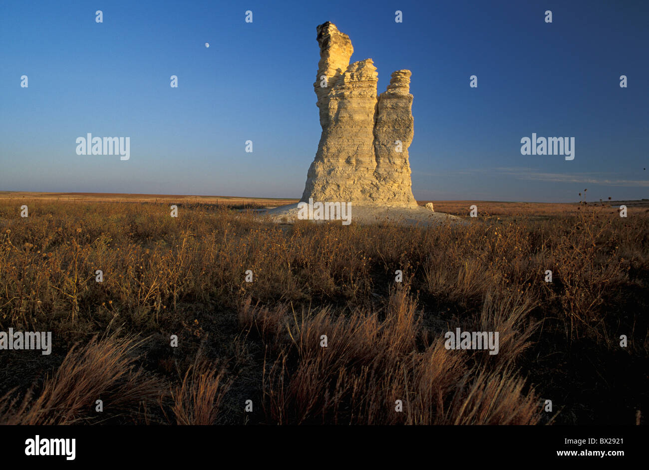 Quinter Kansas USA USA Amerika 10817011 Castle Rock Cliff Bildung Rock Klippe Erosion Prärie Landschaft Dämmerung twilight Stockfoto