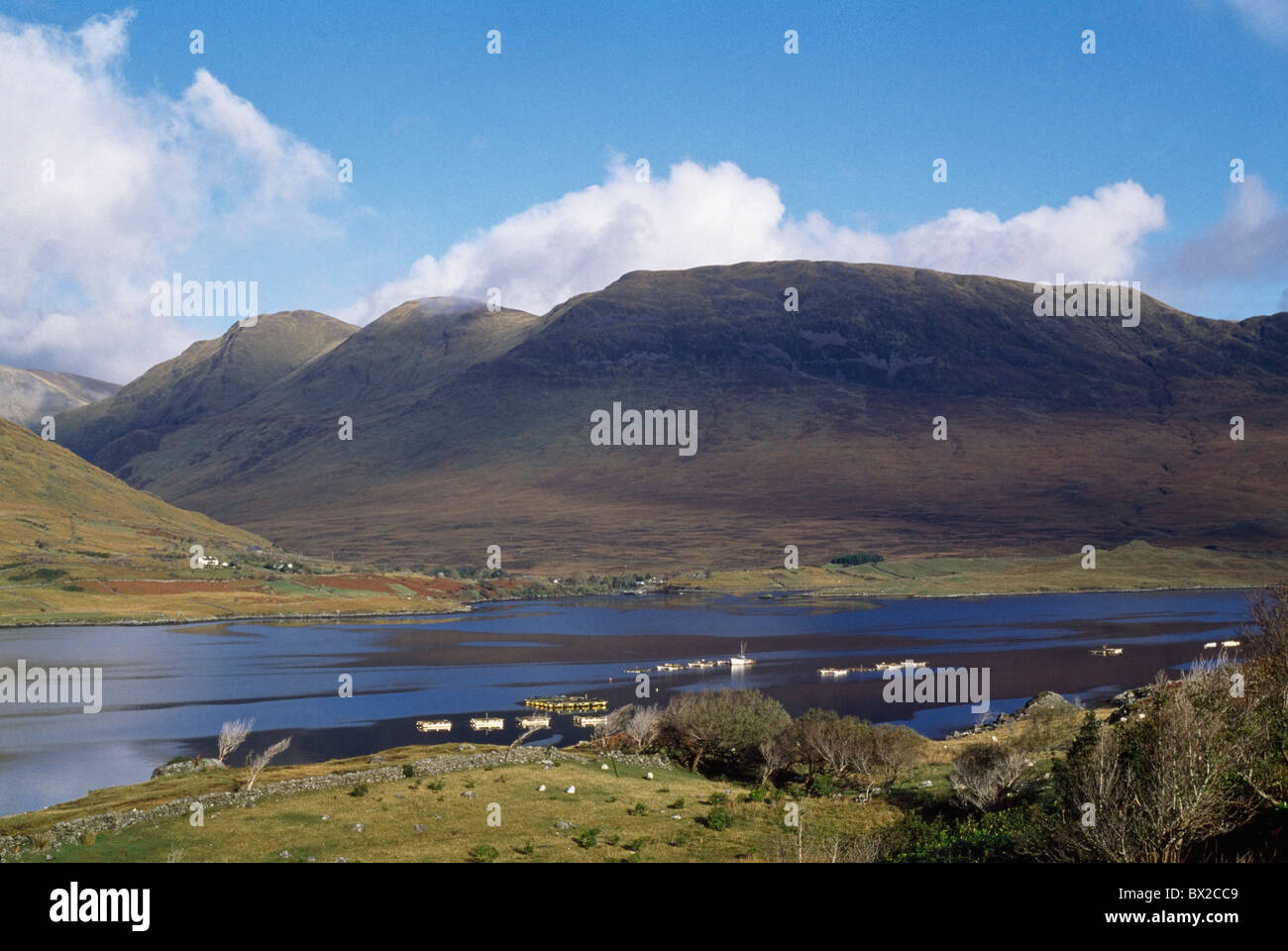 Co Galway, Killary Harbour und zwölf Pins Stockfoto