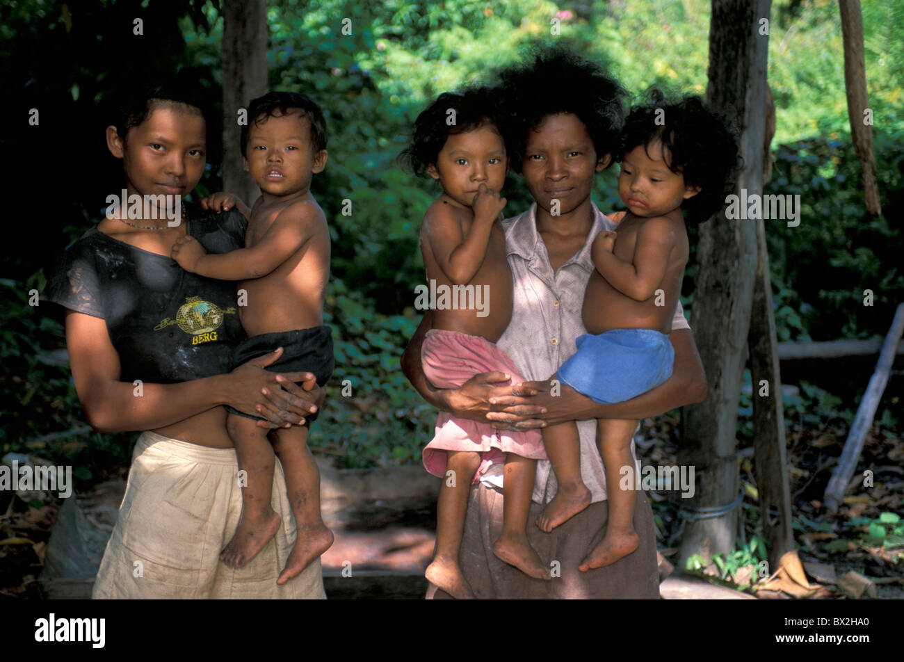 Ex-Sklave Gemeinschaft Quilombo Familie Ilha Marajó Amazon Delta Amazon  Brasilien Südamerika Mutter Kind Ill Stockfotografie - Alamy