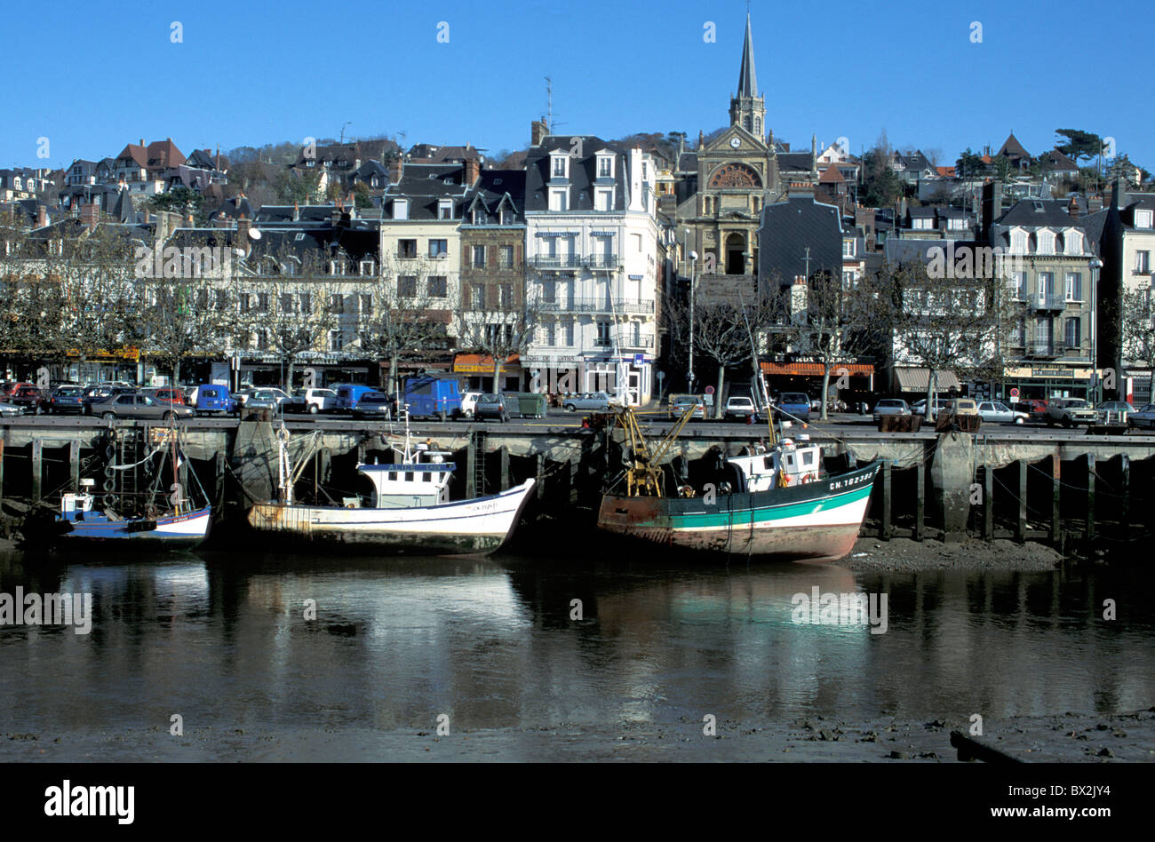 Trouville Normandie Frankreich Europa Hafen Angeln Küste Meer Gezeiten Stockfoto