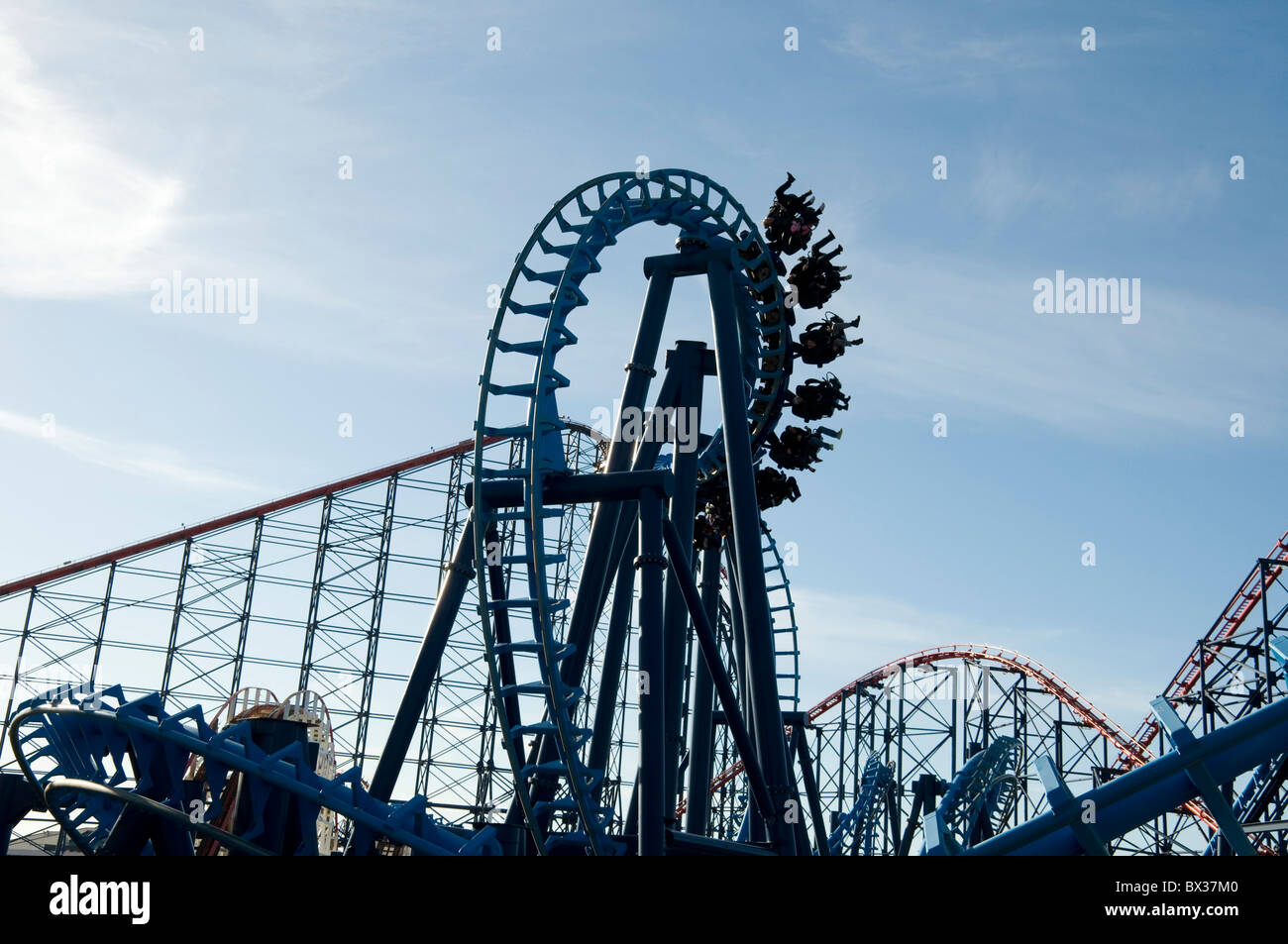 Die Infusion Achterbahn in Blackpool Pleasure Beach (Messegelände), England. Stockfoto