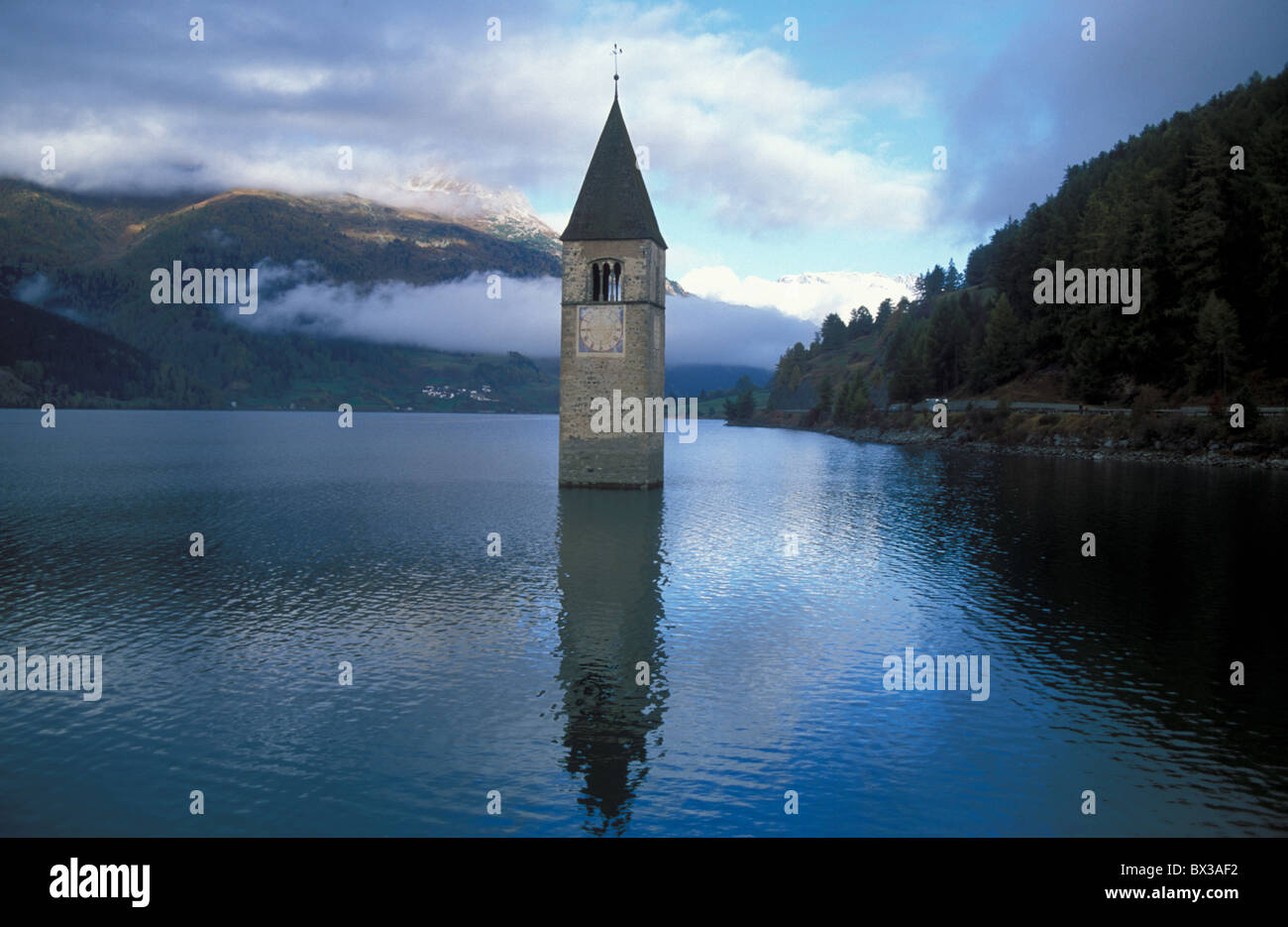 Kirche Turm Kirche Towervillage überflutet hydroelektrische Reschensee Stausee Lago di Resia Südtirol Tirol Stockfoto