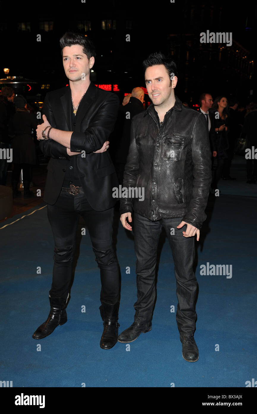 DANNY O'DONOGHUE & GLEN POWER aus dem Skript TRON LEGACY FILM PREMIERE LEICESTER SQUARE LONDON ENGLAND 5. Dezember 2010 Stockfoto