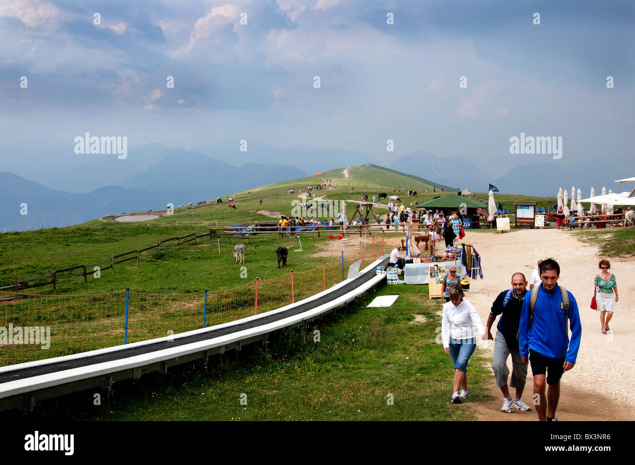 Gipfel des Monte Baldo, über Malcesine am Gardasee in Norditalien Stockfoto