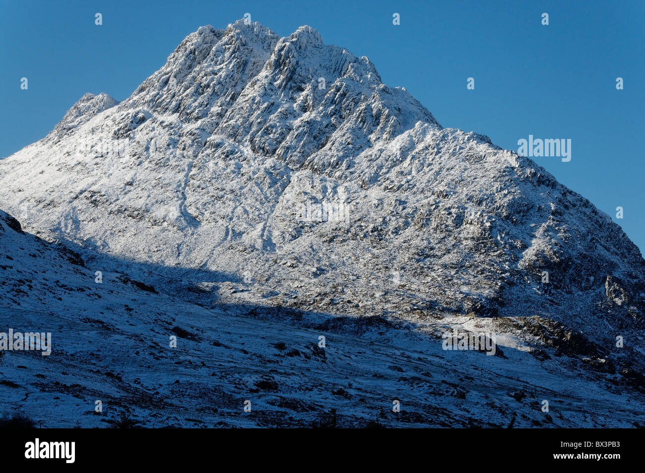 Die Ostwand des Tryfan, Snowdonia, im winter Stockfoto