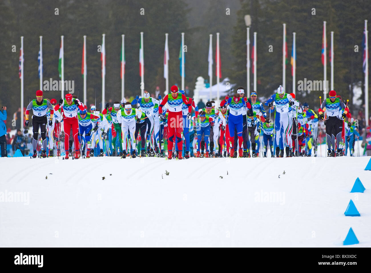 Winterspiele 2010 Vancouver; Herren 50km Massenstart klassisch Langlaufen Stockfoto