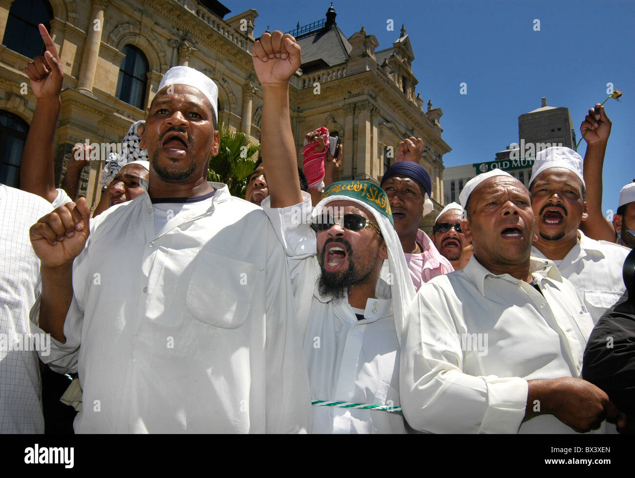 Muslime protestieren gegen die dänischen Karikaturen des Propheten Muhammad. Stockfoto