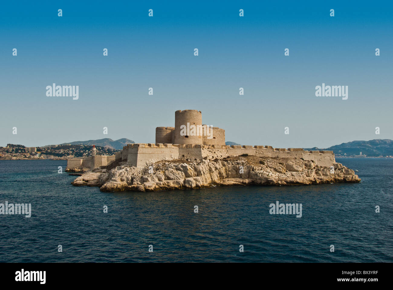 Insel Chateau d'lf aus 16. Jahrhundert erwähnt in dem Buch "The Count of Monte Cristo" in Marseille (Marseille), Frankreich Stockfoto