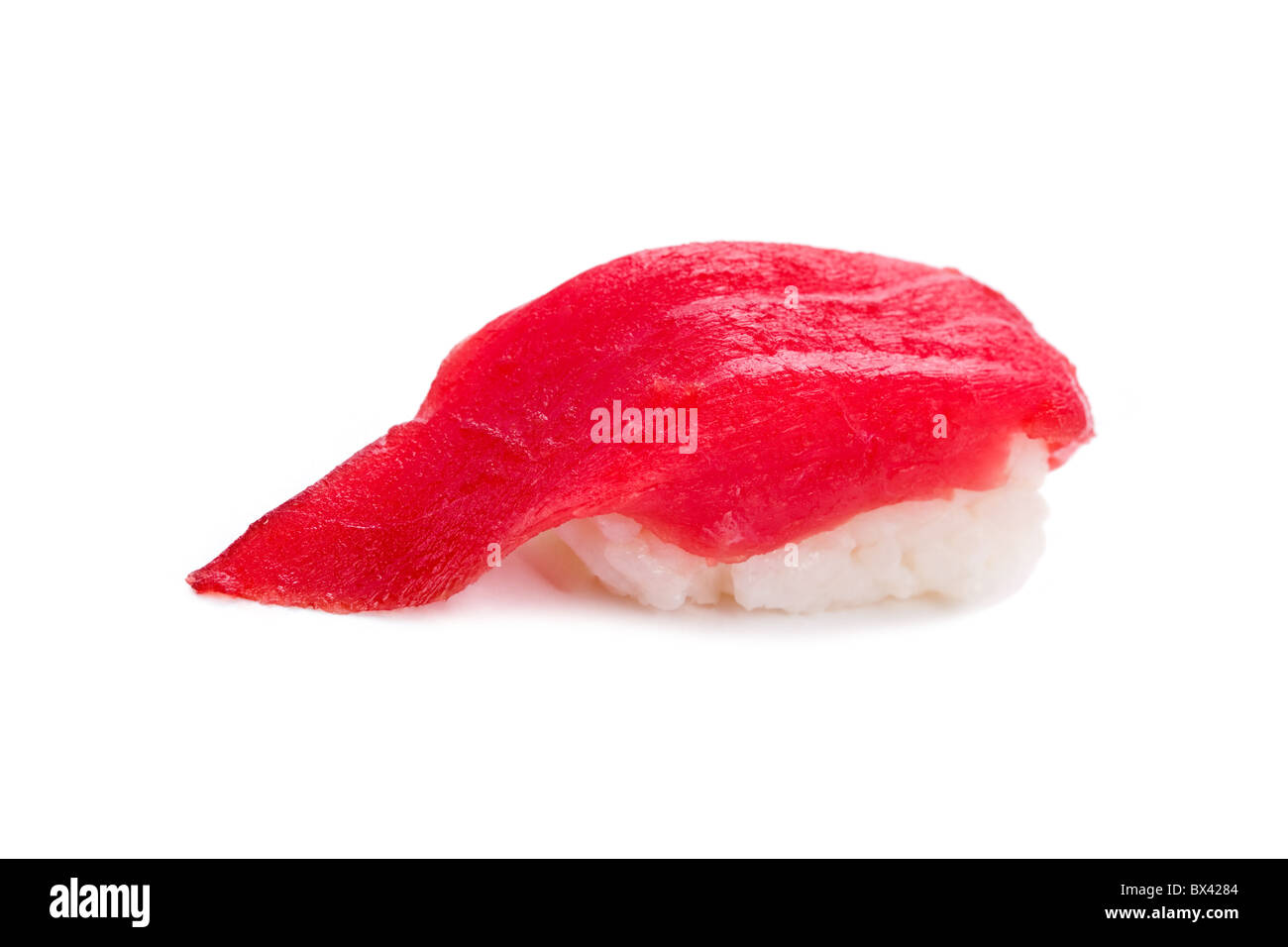 Bild von Nigiri Sushi auf weißem Hintergrund Stockfoto