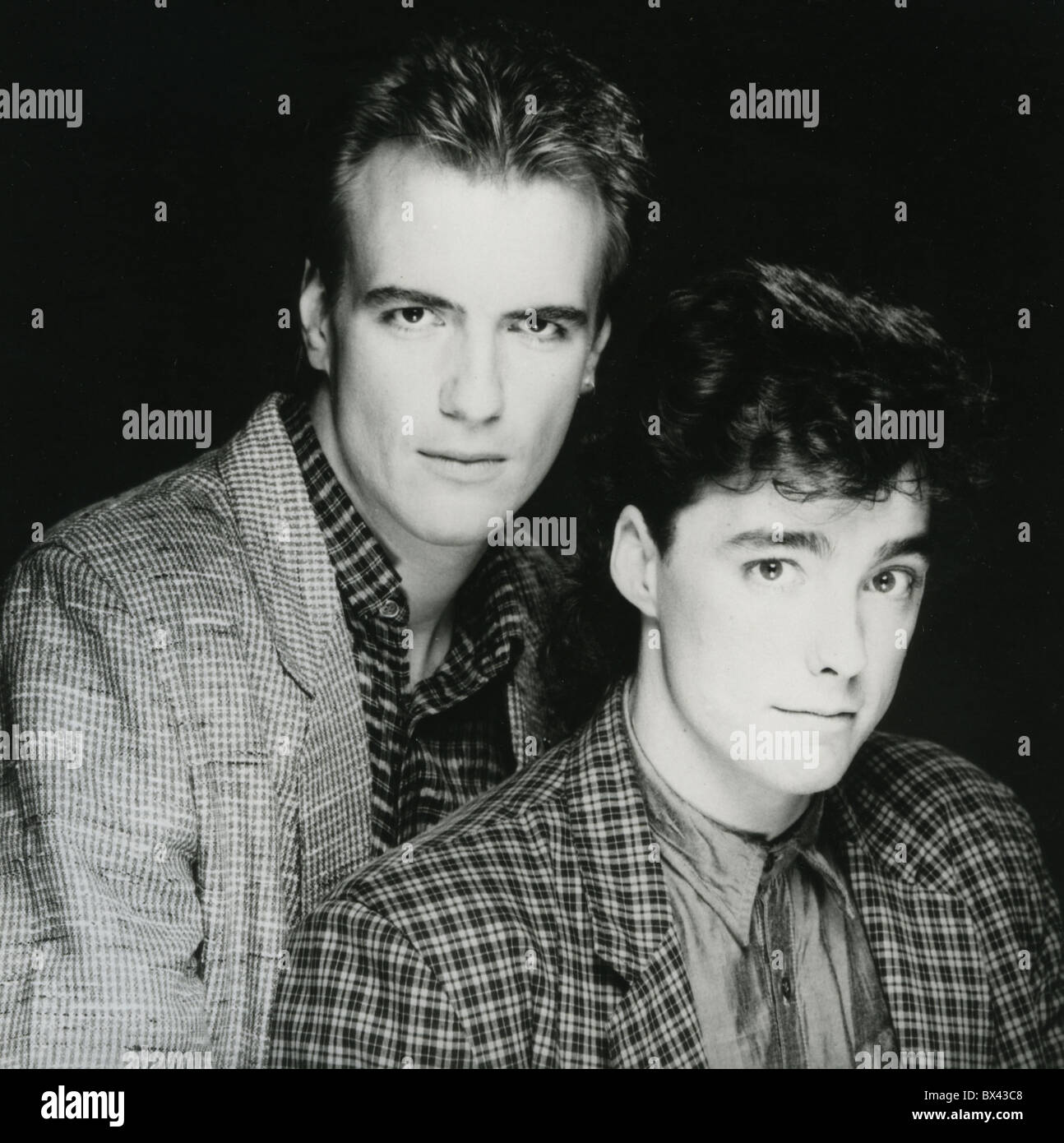 GO WEST Promo-Foto von UK-pop-Duo 1985 mit Peter Cox auf der linken Seite und Richard Drummie Stockfoto
