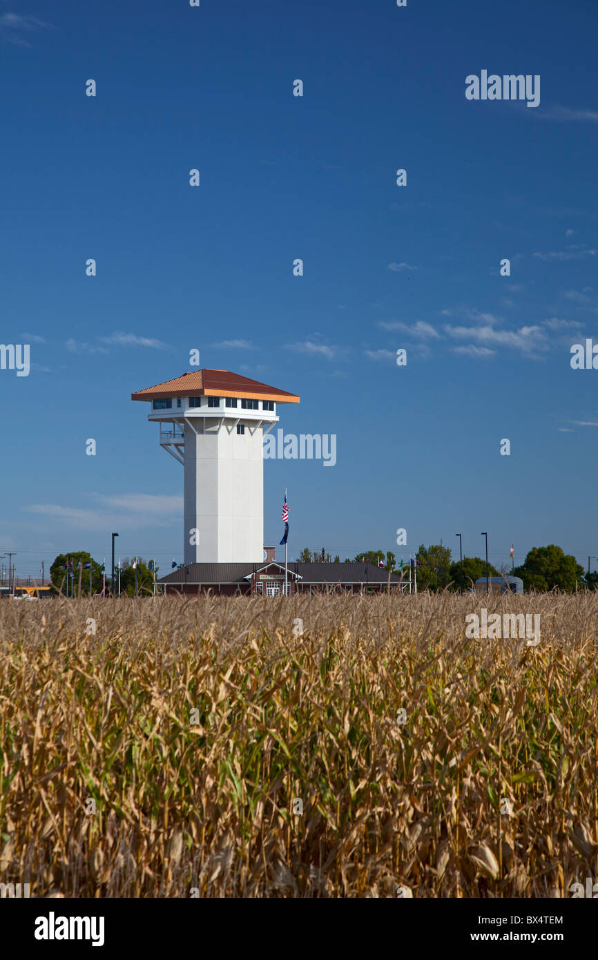 Golden Spike Tower und dem Besucherzentrum am Union Pacific Rail Yard Stockfoto