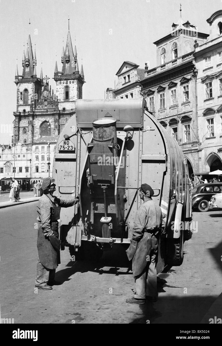 Ofen-Asche-Sammler, Müll, Mülltonne Stockfoto