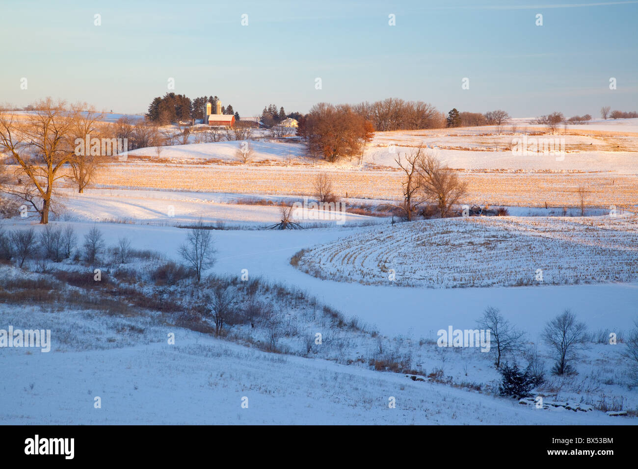 eine hügelige Landschaft entlang dem Fluss Bluffs Scenic Byway, Clayton County, Iowa Stockfoto