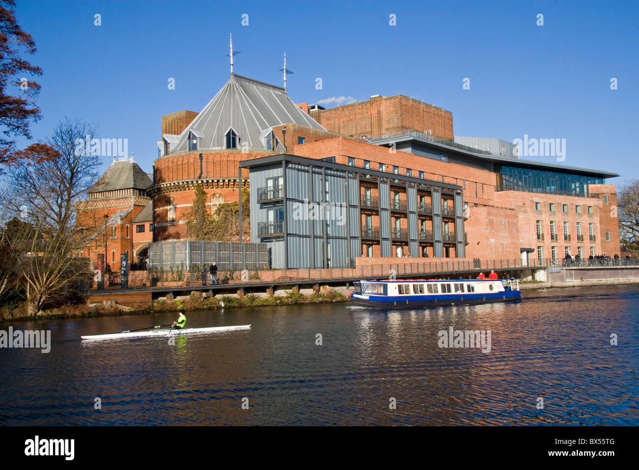 Neue Royal Shakespeare und Swan Theater und Fluß Avon in Stratford-upon-Avon, Warwickshire, England, UK Stockfoto