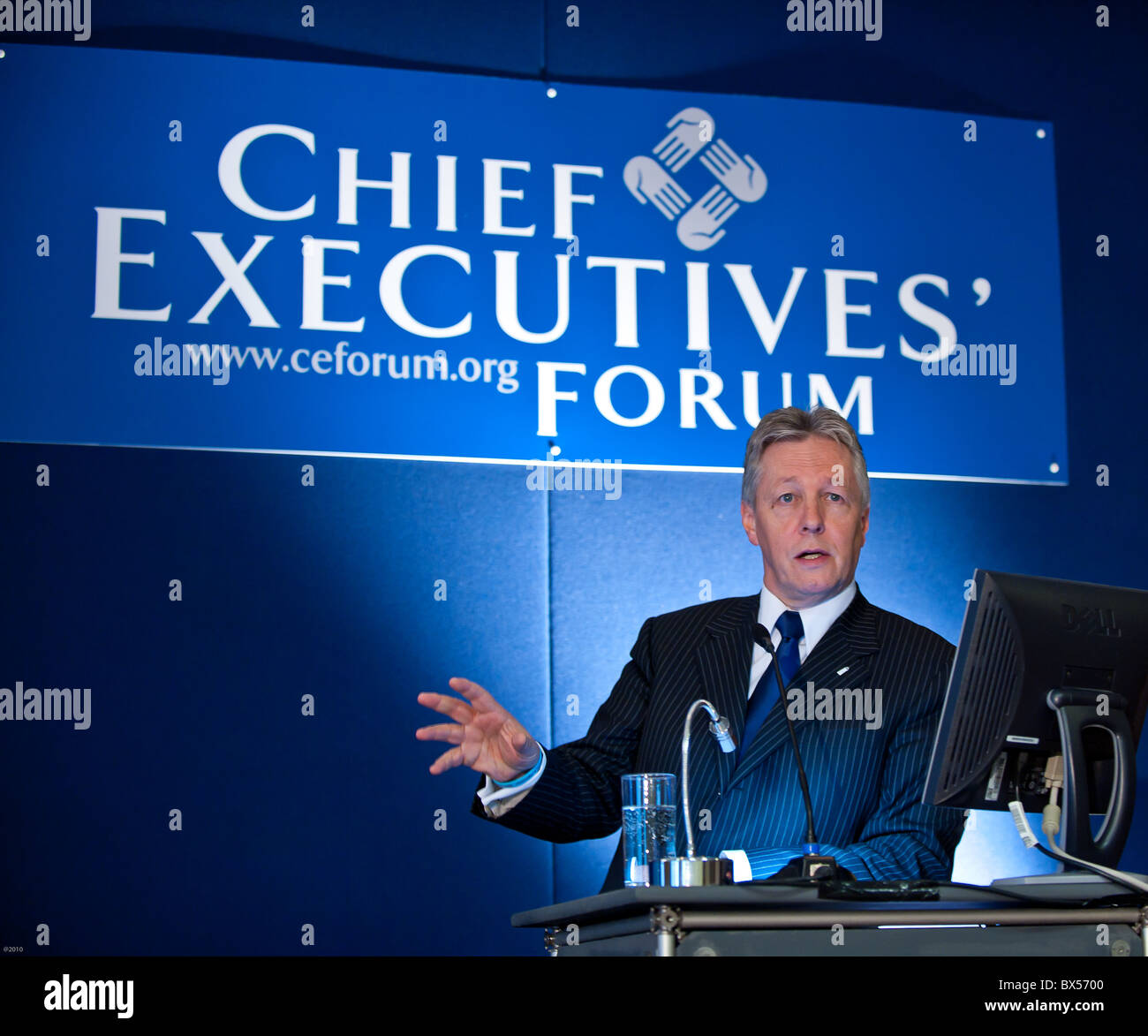 Peter Robinson MLA, erster Minister, Northern Ireland Assembly bei einer Konferenz, veranstaltet von Chief Executives' Forum Stockfoto