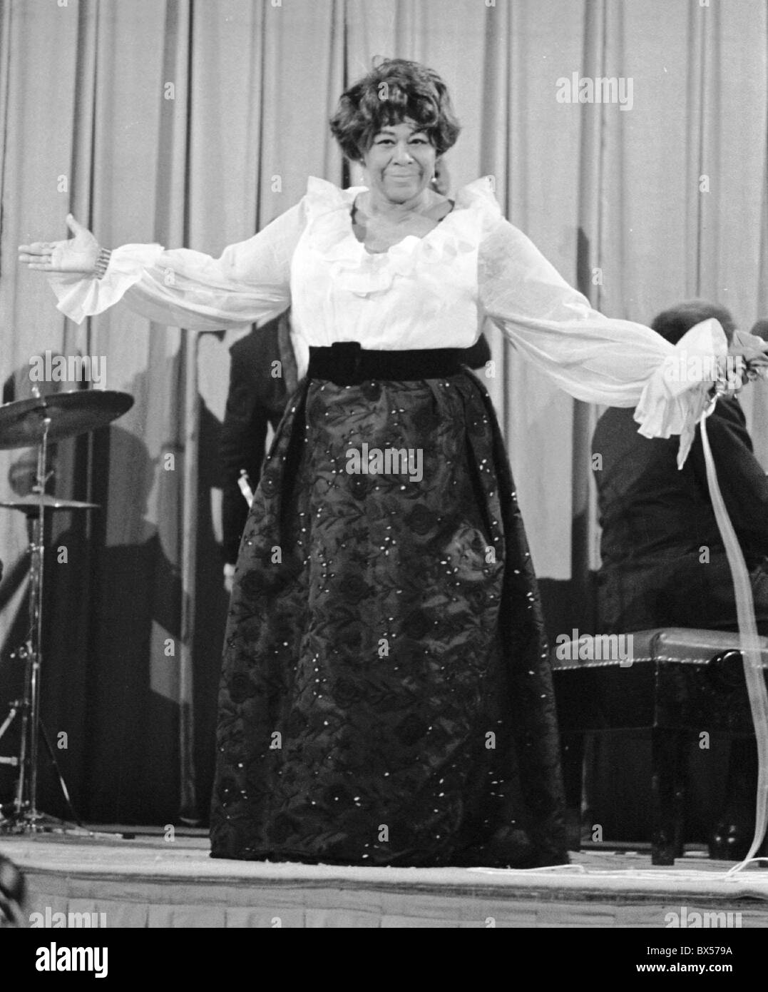 Amerikanische jazz-Megastar Ella Fitzgerald während ihres Konzerts in der Prager Lucerna-Halle am 27. Juni 1969. CTK Foto/Jadran Setlik Stockfoto