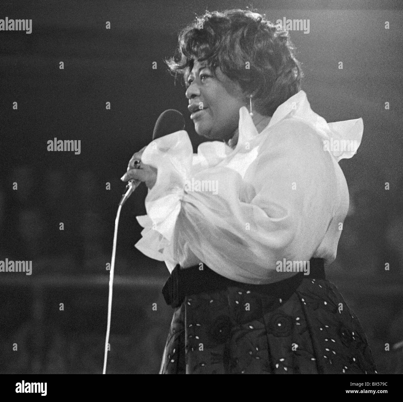 Amerikanische jazz-Megastar Ella Fitzgerald während ihres Konzerts in der Prager Lucerna-Halle am 27. Juni 1969. CTK Foto/Jadran Setlik Stockfoto