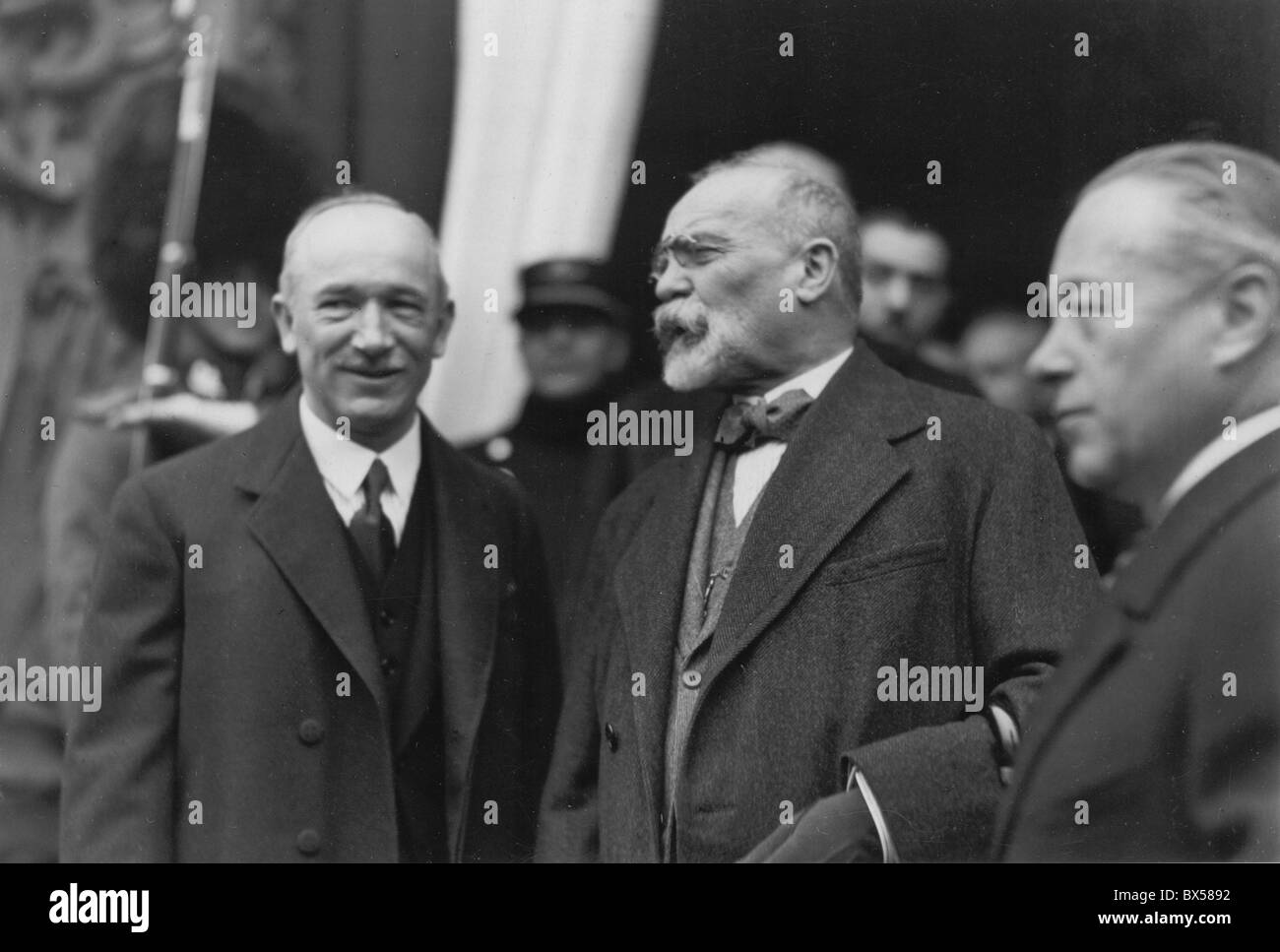 Der französische Außenminister Louis Barthou trifft sich mit tschechoslowakischen Außenminister Edvard Benes 1934. Stockfoto