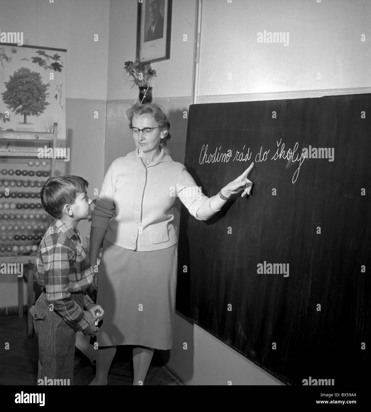 Prinz Norodom Sihamoni, Schule, Tafel, Lehrer Stockfoto