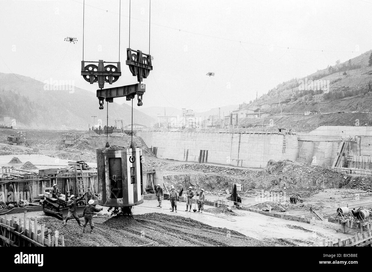 Orlik, Dammbau, Sichtbeton, gießen Stockfoto