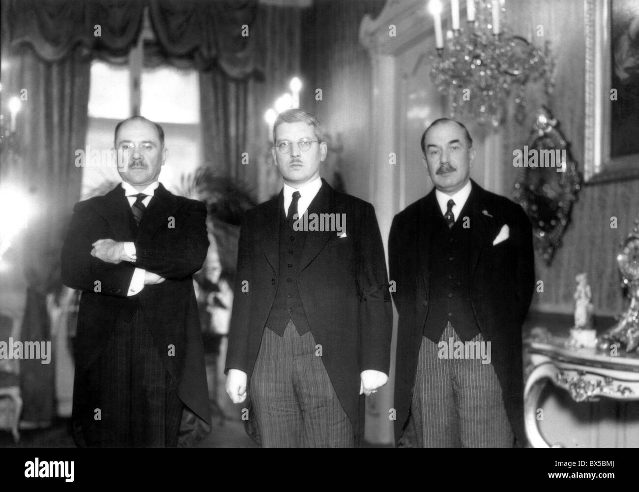 Österreichische Kanzler Kurt Schuschnigg besucht Prag am 15. Januar. 1936 Stockfoto