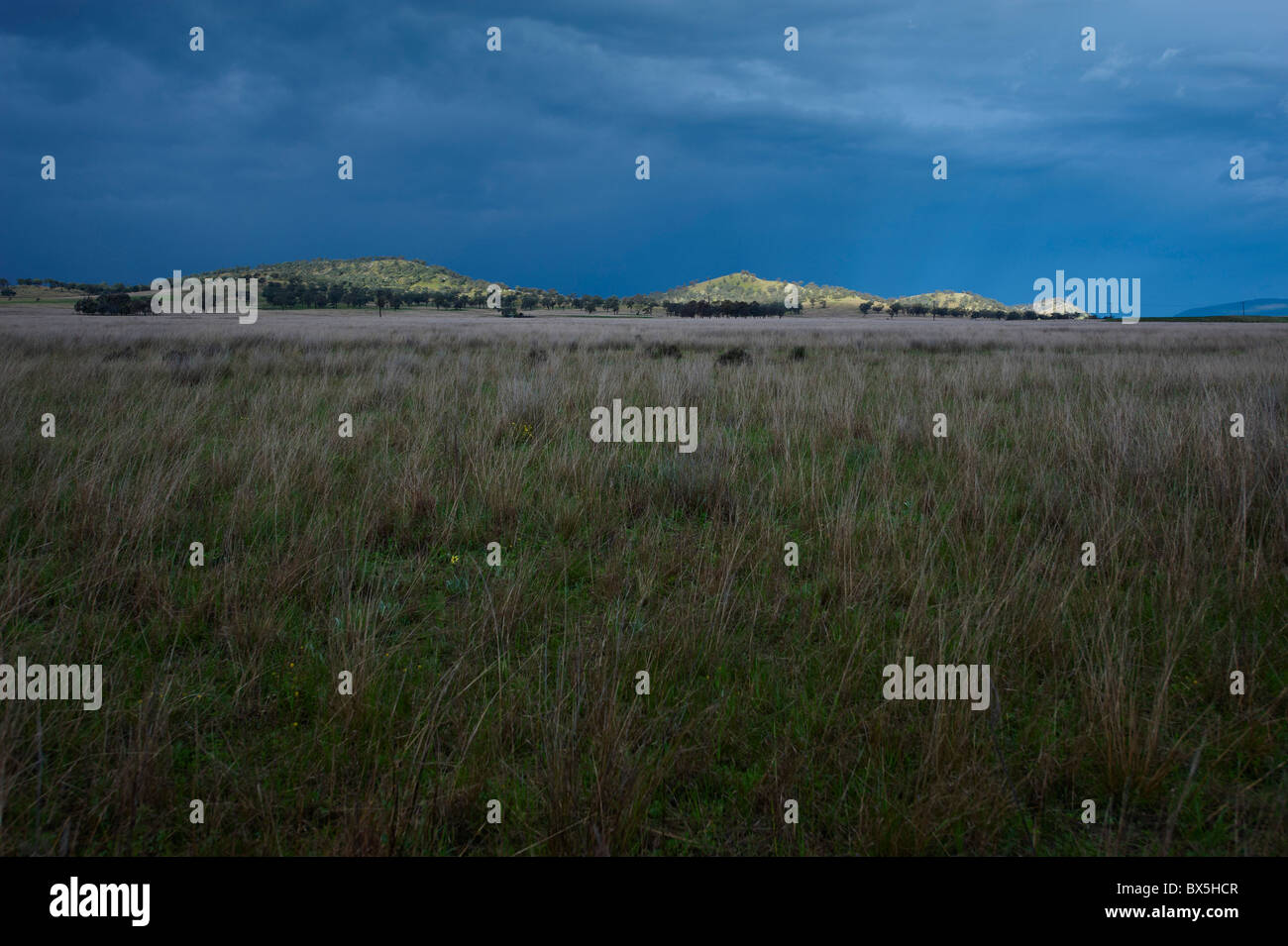 Ländliche Gegend und stürmischen Himmel Stockfoto