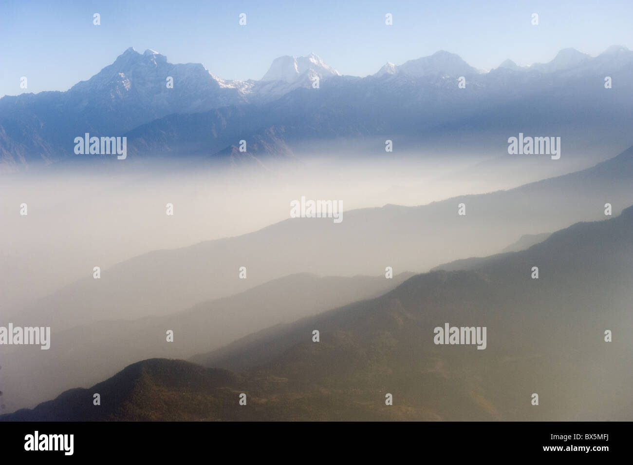 Bergwelt auf Flug nach Lukla, Solu Khumbu-Everest-Region, Himalaya, Nepal, Asien Stockfoto